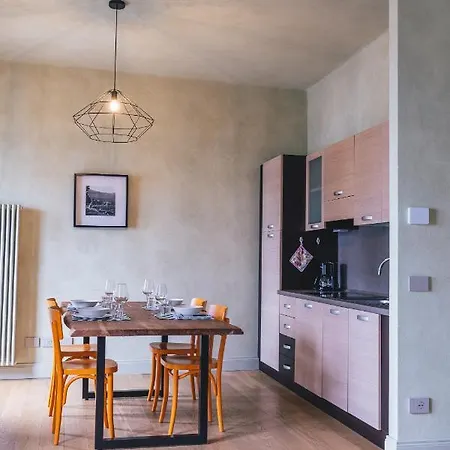 Carola B Apartment *